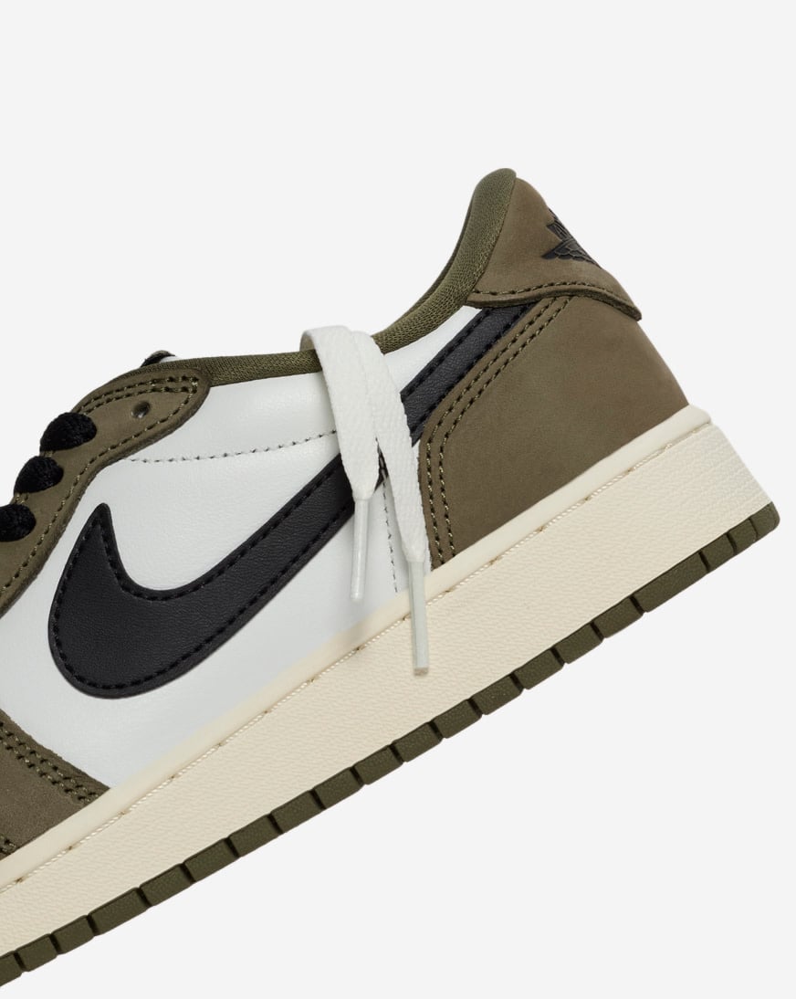 Big Kids' Air Jordan 1 Retro Low