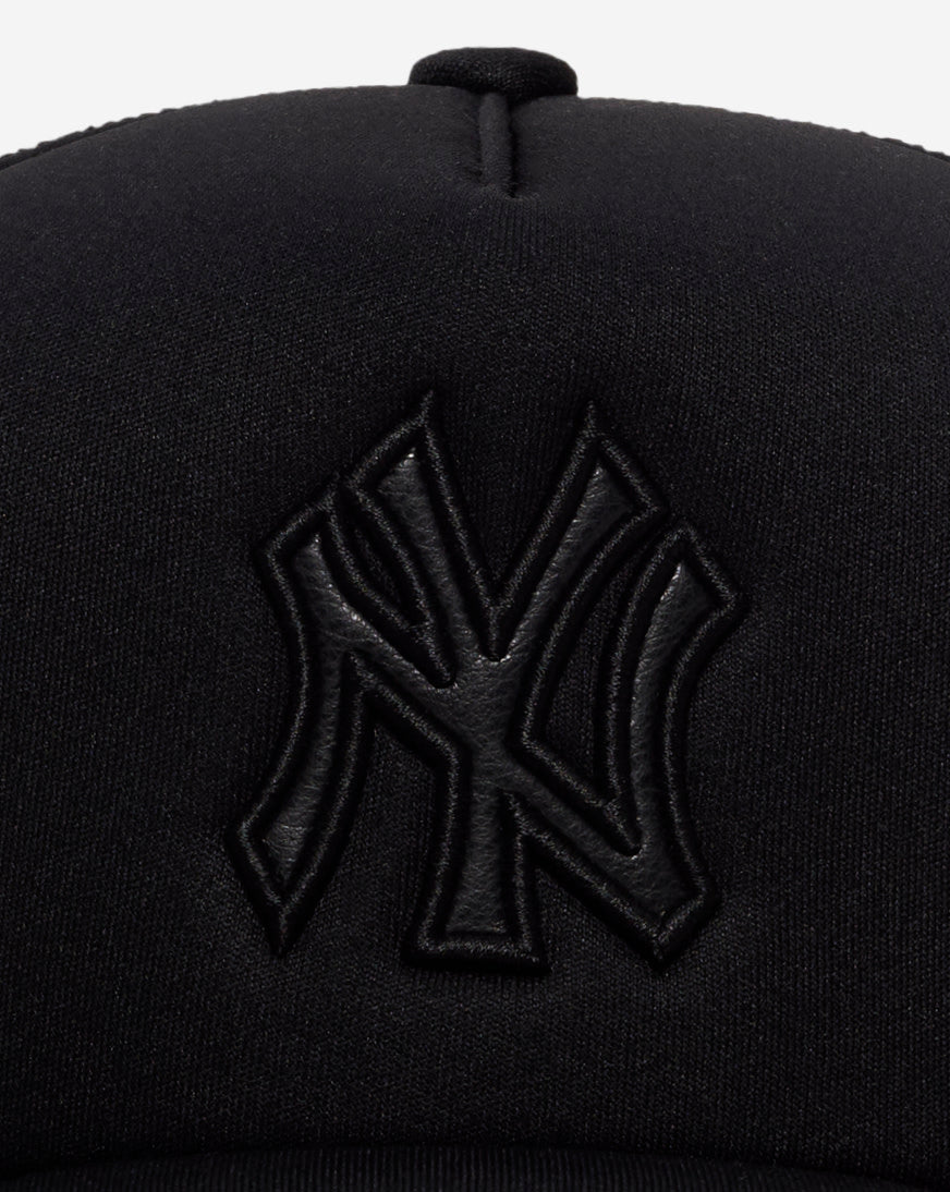 New York Yankees Trucker Leather Logo Adjustable Hat