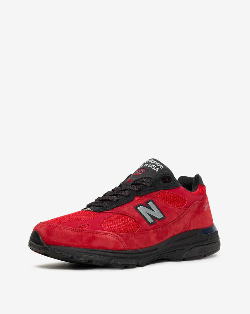 993