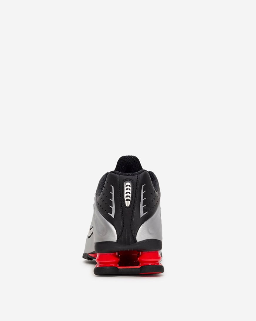 Shox R4