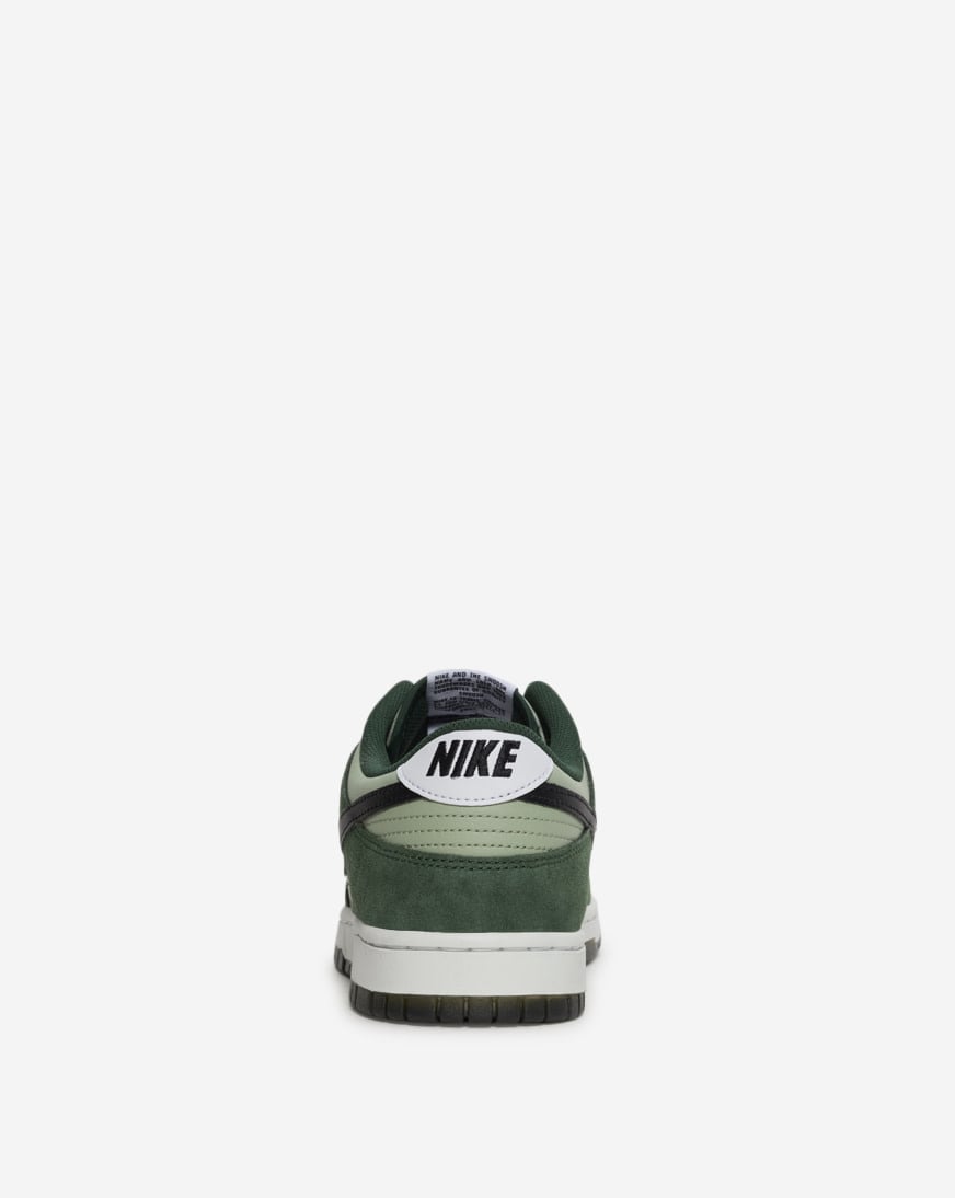 Dunk Low Retro SE