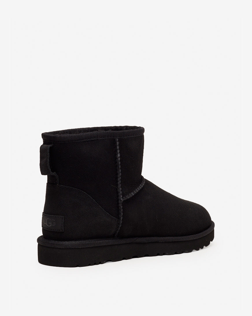 Grade School Classic Mini II Winter Boots